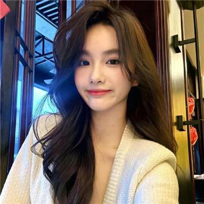 葡萄架下的女神 封面
