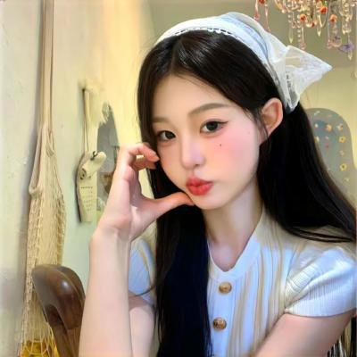 水瓶座女孩 封面